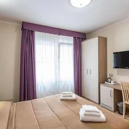 Hotiday Centro Hotel 3*