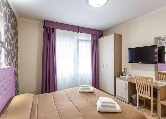 Hotiday Centro Hotel 3*