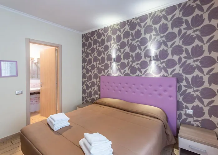 Ξενοδοχείο Hotiday Centro 3*